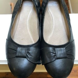 Dansko Size 40 flats